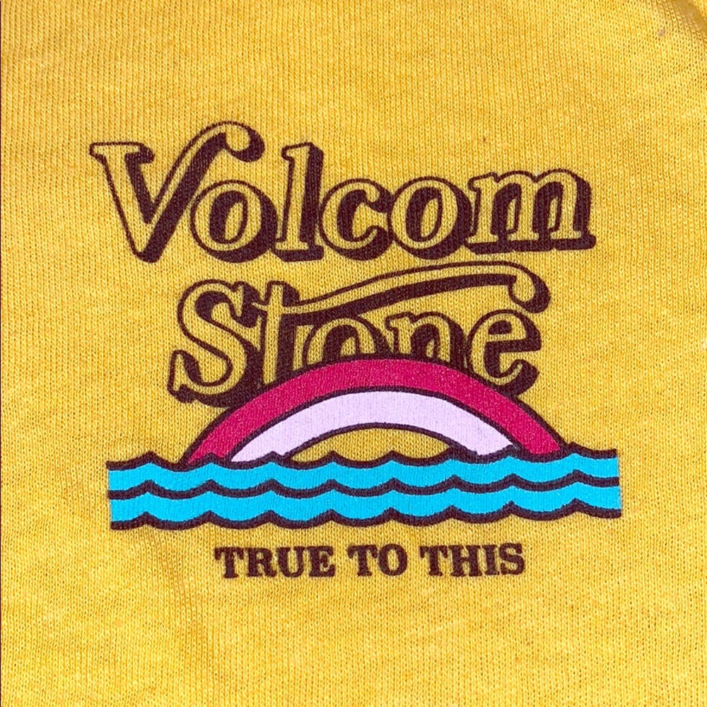 Cropped yellow tee